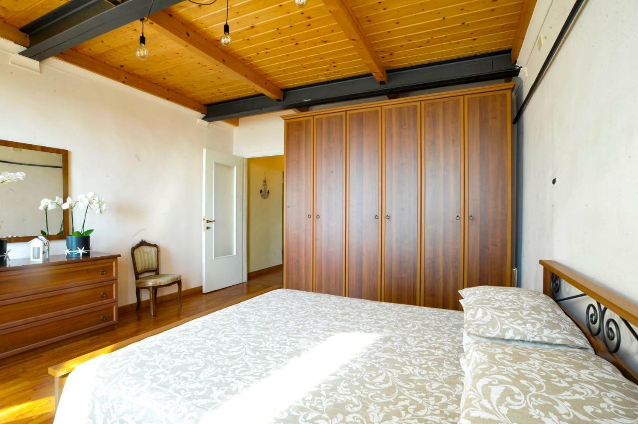 Ferienwohnung Maison Du Port Vieux Sanremo Exterior foto