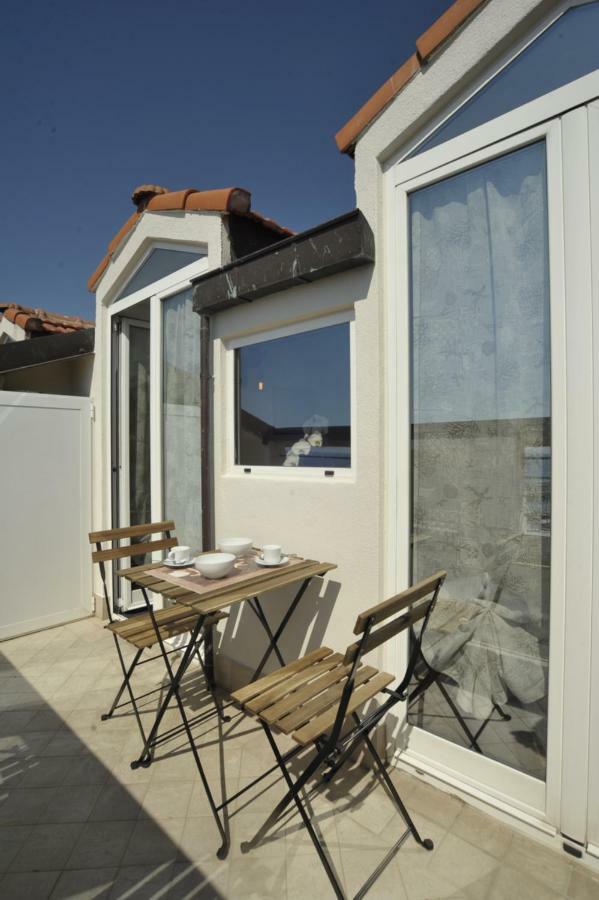 Ferienwohnung Maison Du Port Vieux Sanremo Exterior foto